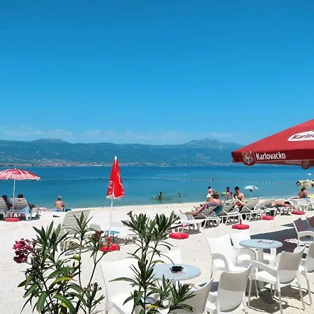 Boris - 30 M From Beach Apartment Trogir