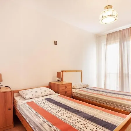 Boris - 30 M From Beach *